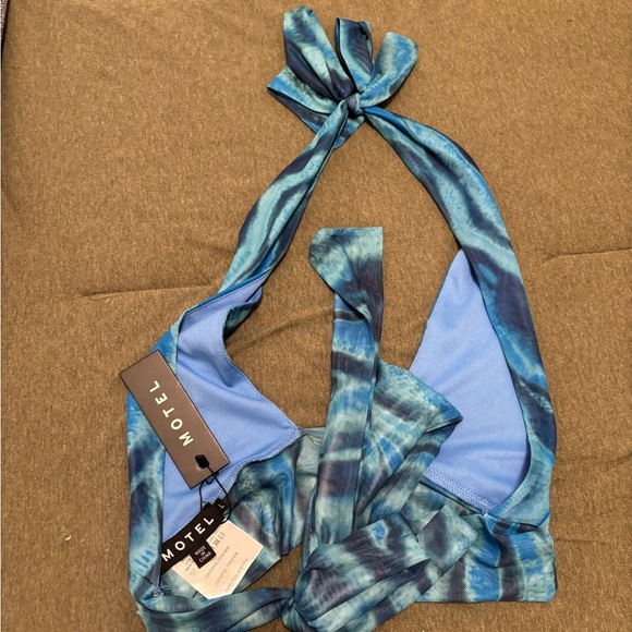 NWT Motel Rocks Tie Halter Top - Picture 4 of 6